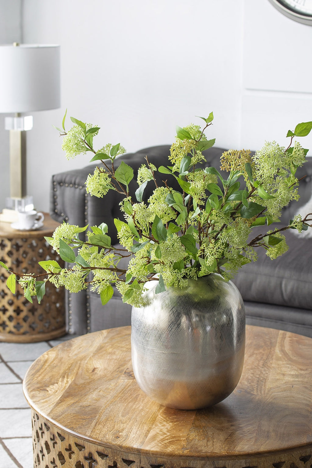 Elegant 10.5in Aluminum Vase with Silver Streaks for Any Decor